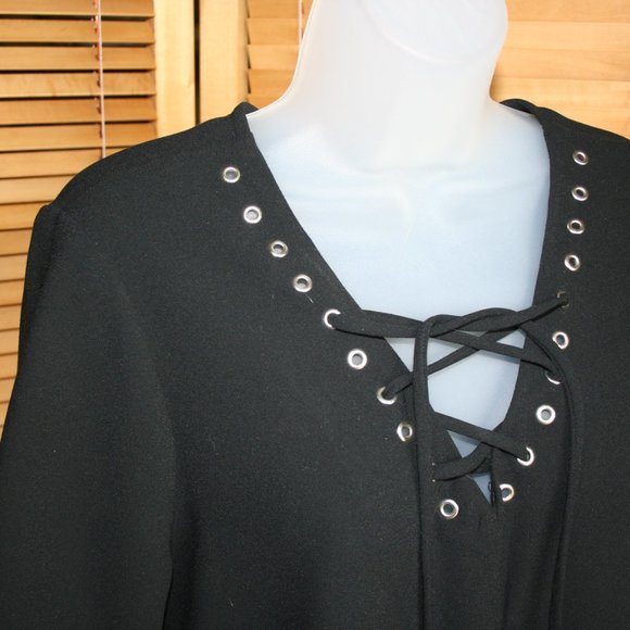 Karen Kane Black Dress w/Drop V Neck with Eyelets and Lace Up Size M - Picture 4 of 10